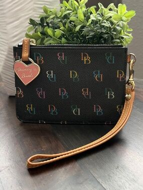 DOONEY & BOURKE Vintage Black Rainbow Zipper Small Wristlet